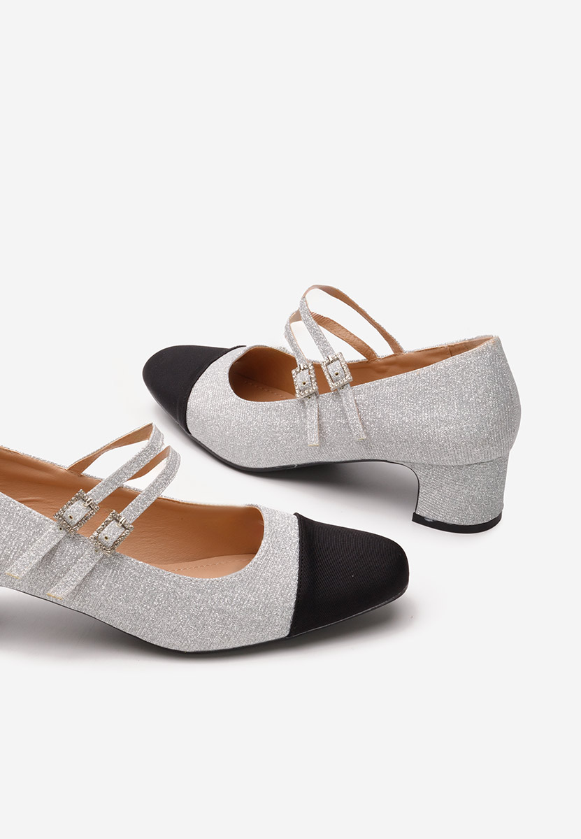 Stribrné lodičky na hrubém podpatku Nakira