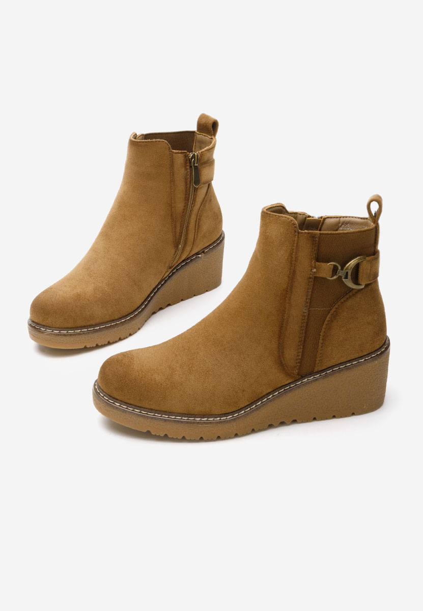 Khaki kotnikove boty na klínku Aderva