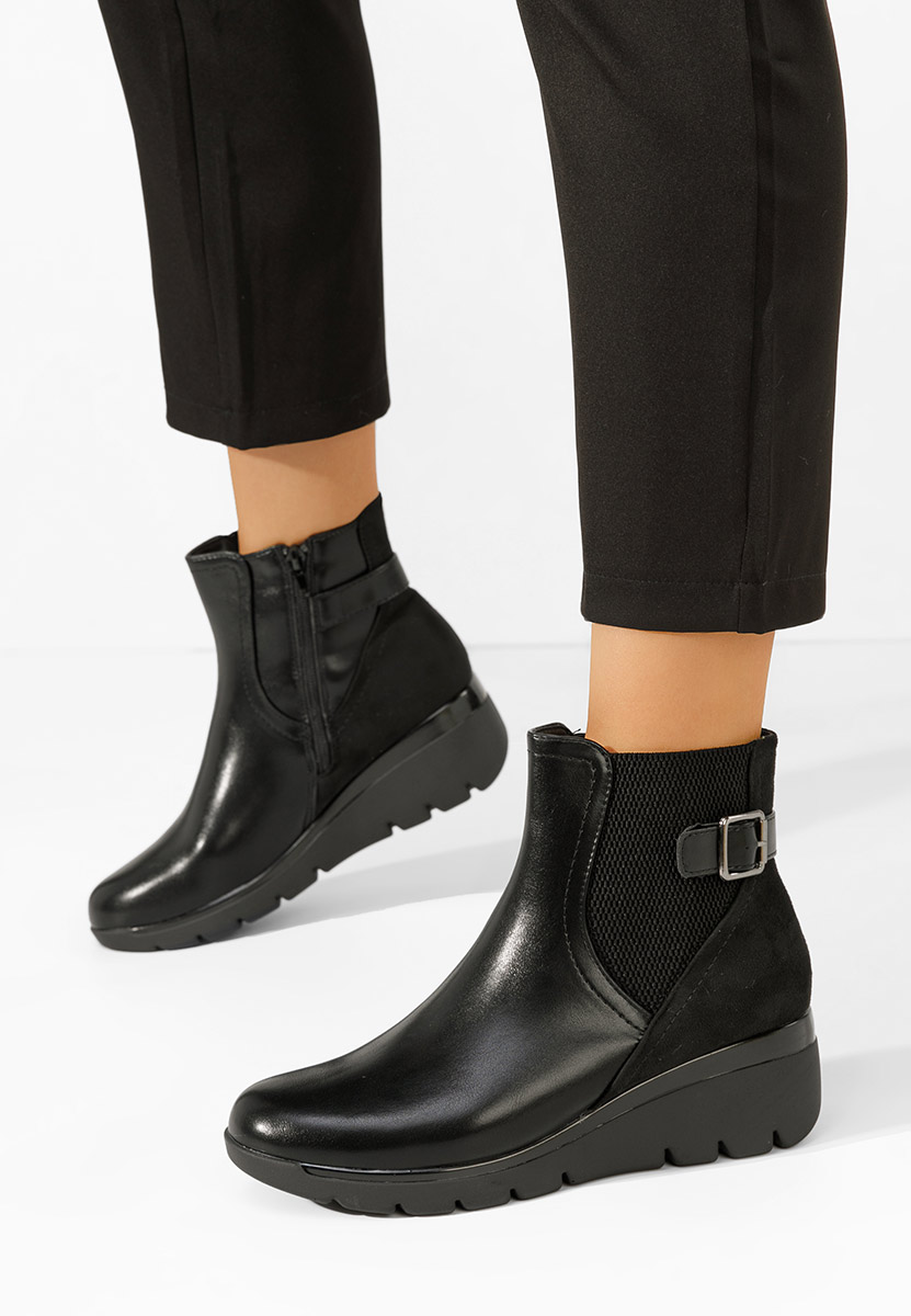 Černé členkové čižmy na platforme Ritama