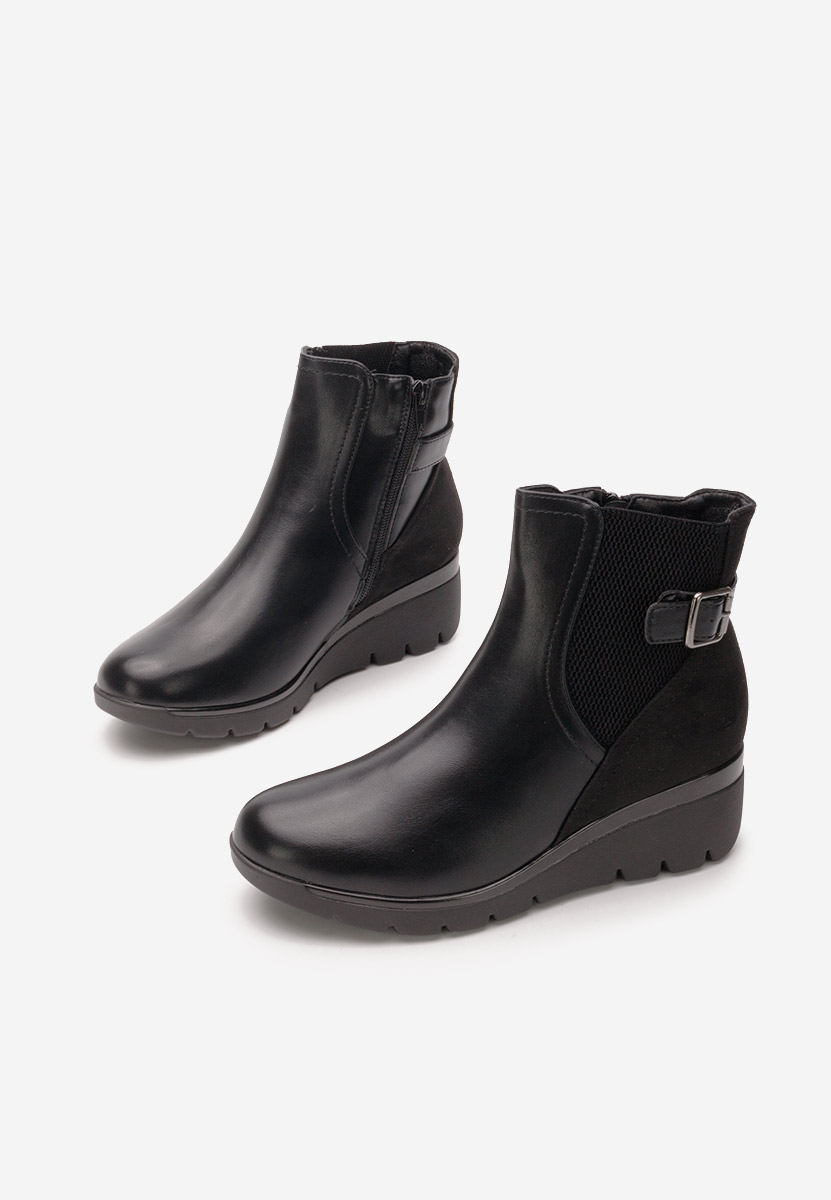 Černé členkové čižmy na platforme Ritama