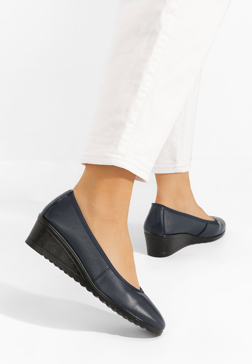 Tmavě modré lodičky na klínku Josmia