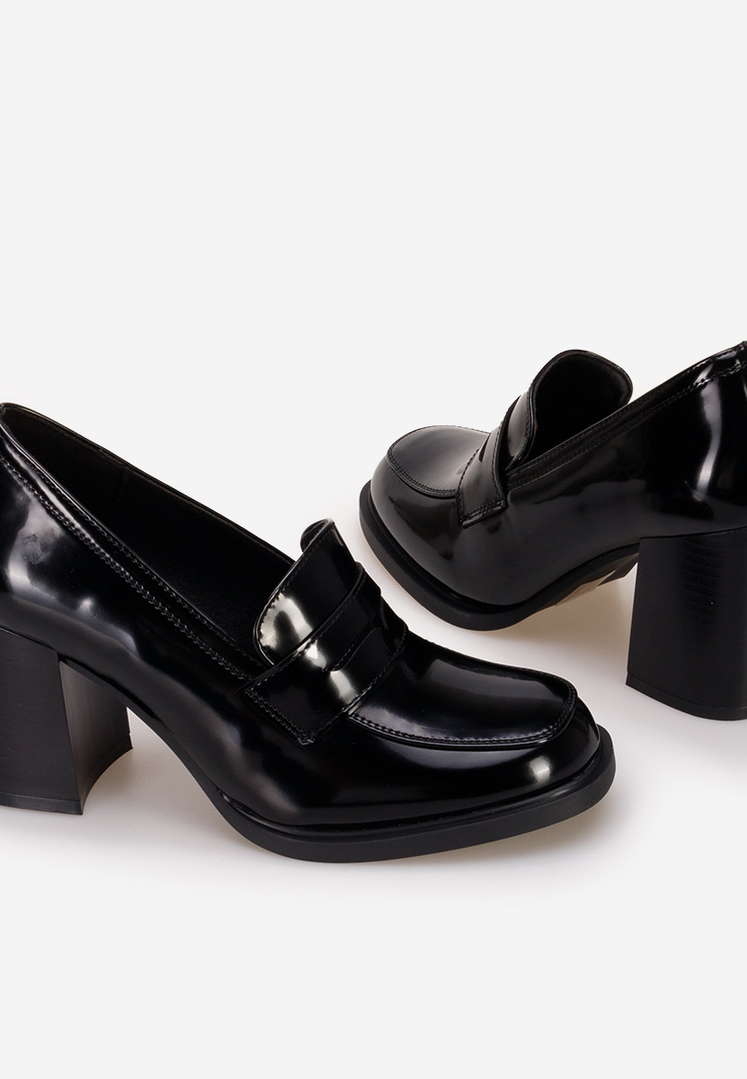 Černé mokasíny na podpatku Odesia V4
