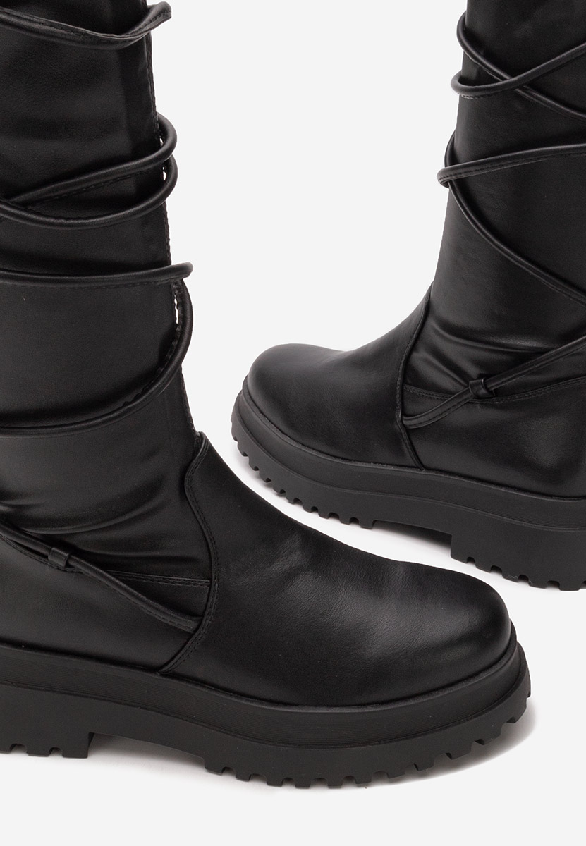 černé vysoké kozačky na plochém podpatku Cazorla