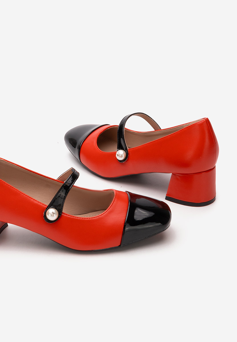 Červené lodičky na hrubém podpatku Blety