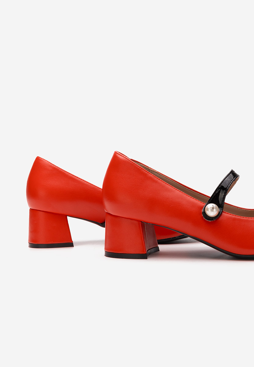 Červené lodičky na hrubém podpatku Blety