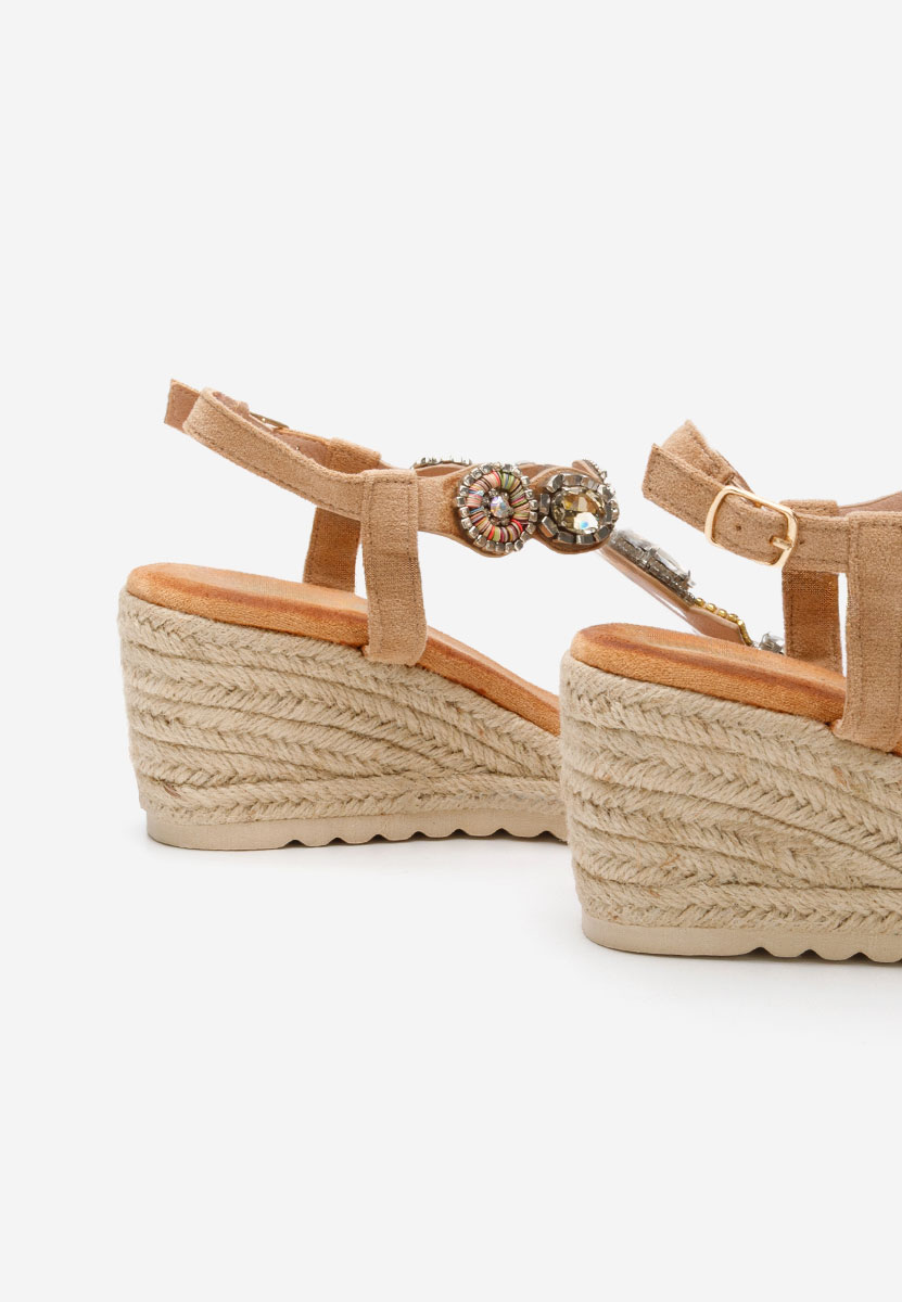 Béžové sandály na klínku Jacquelynn Béžové sandály na klínku Jacquelynn