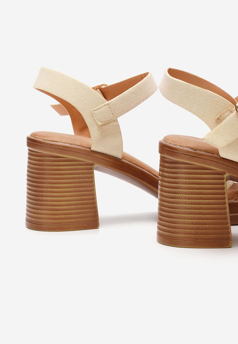 Béžové sandály na podpatku Jacqualine