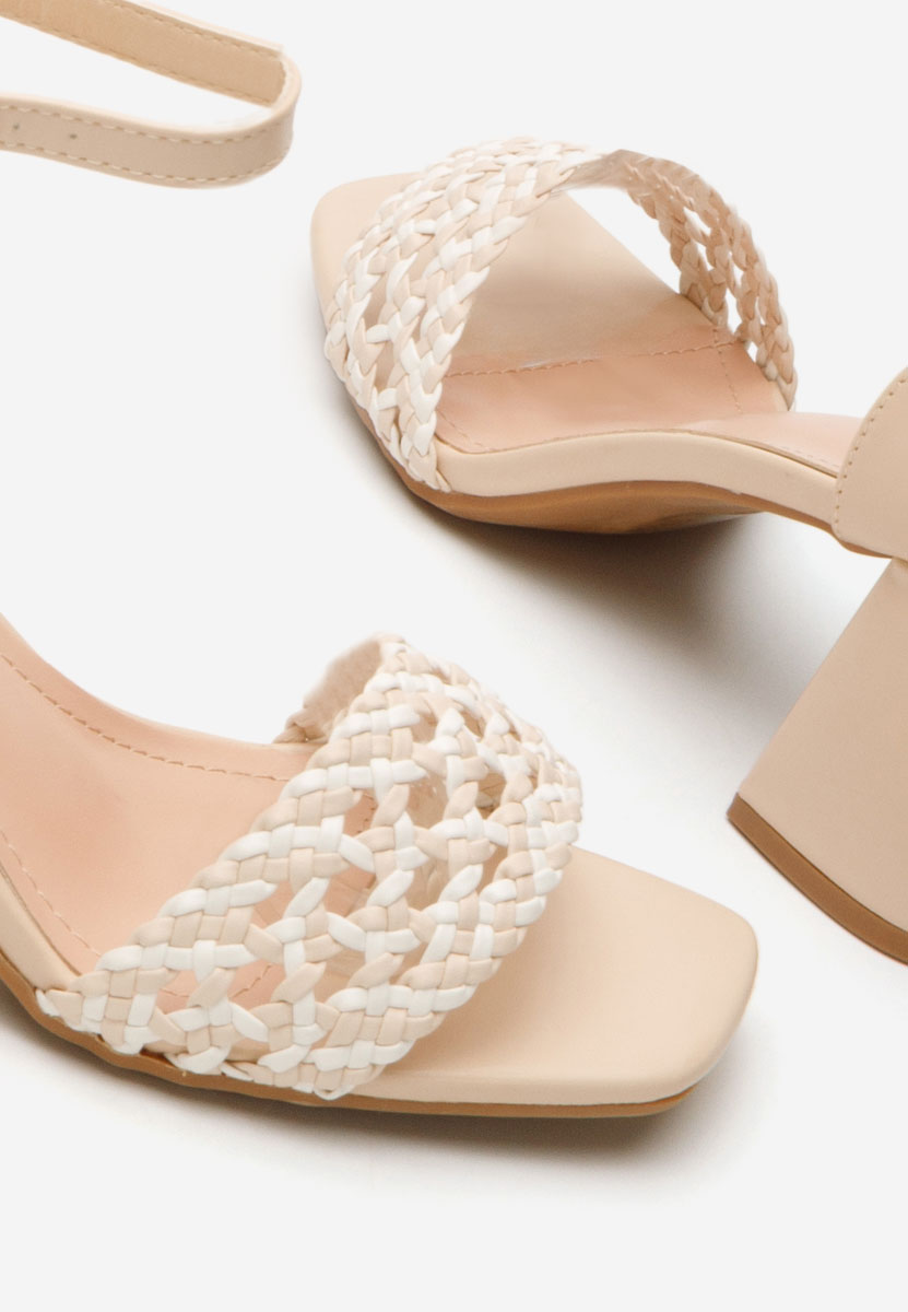 Béžové sandály na podpatku Nickyta