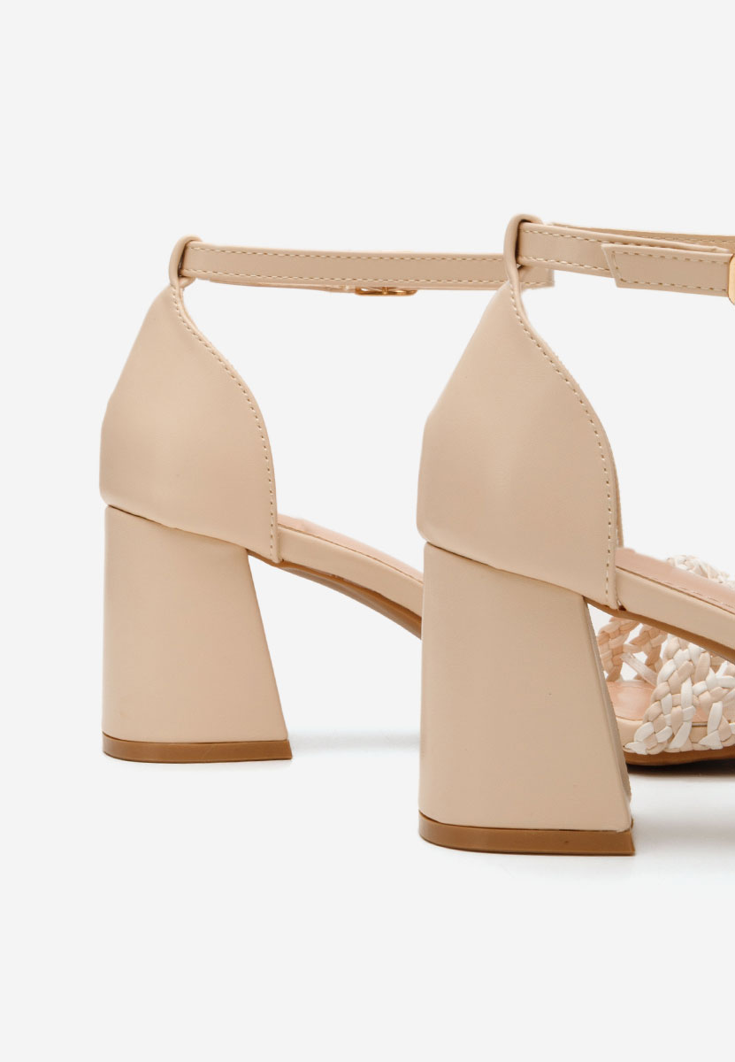Béžové sandály na podpatku Nickyta