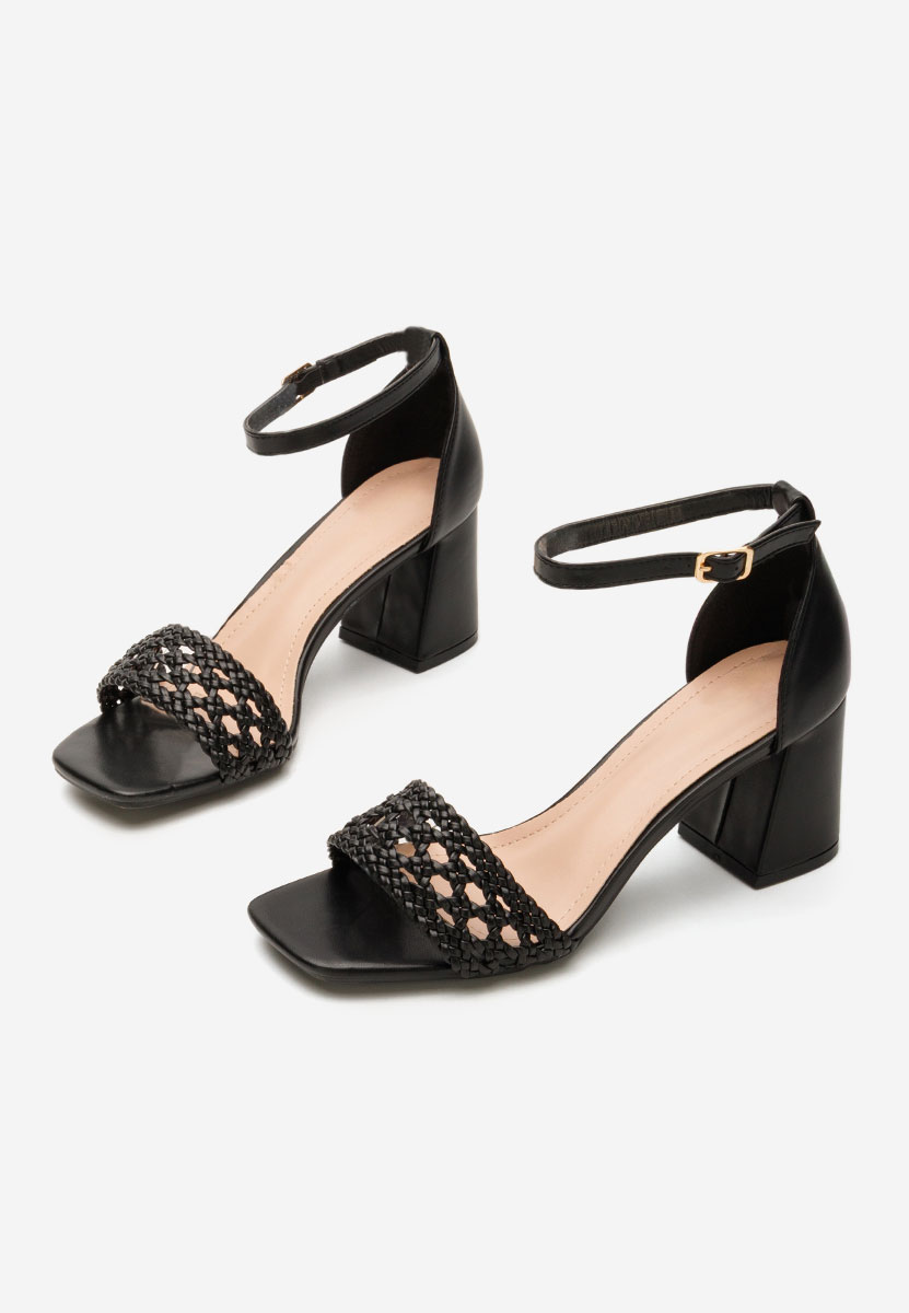 Černé sandály na podpatku Nickyta