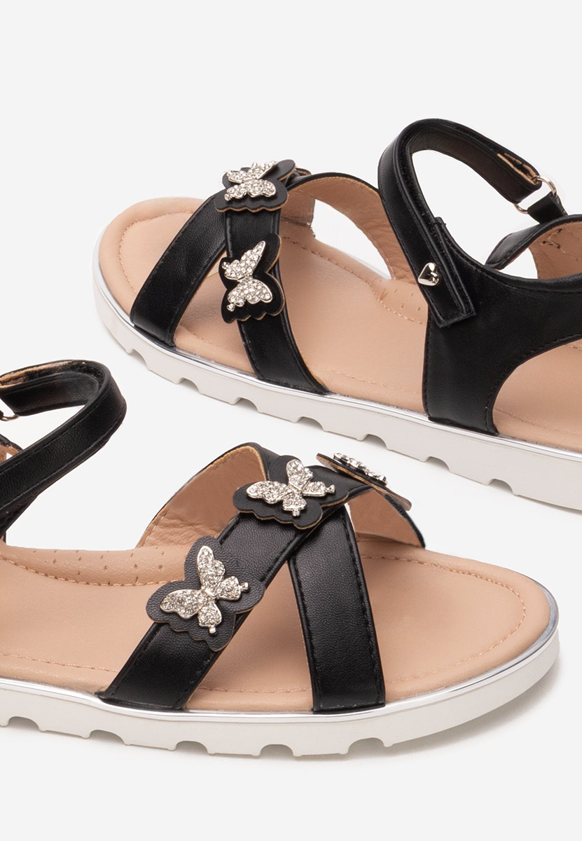 Černé dívčí sandály Voneta