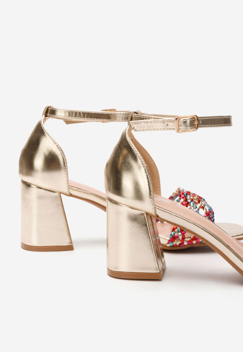 Viacfarebné sandály na podpatku Nickyta