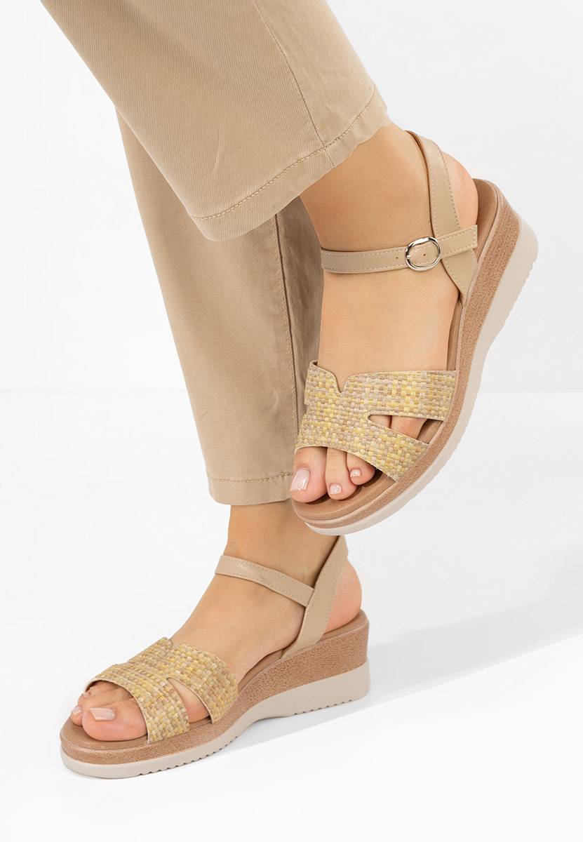 Béžové sandály na platformě Alisona