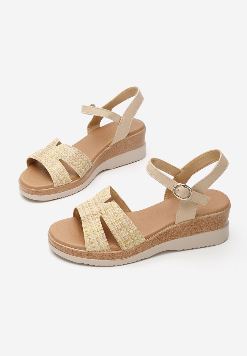 Béžové sandály na platformě Alisona