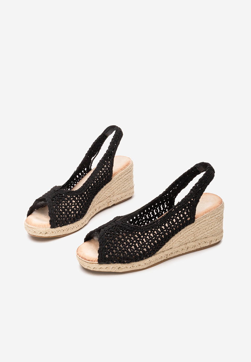 Černé sandály na klínku Xiomara