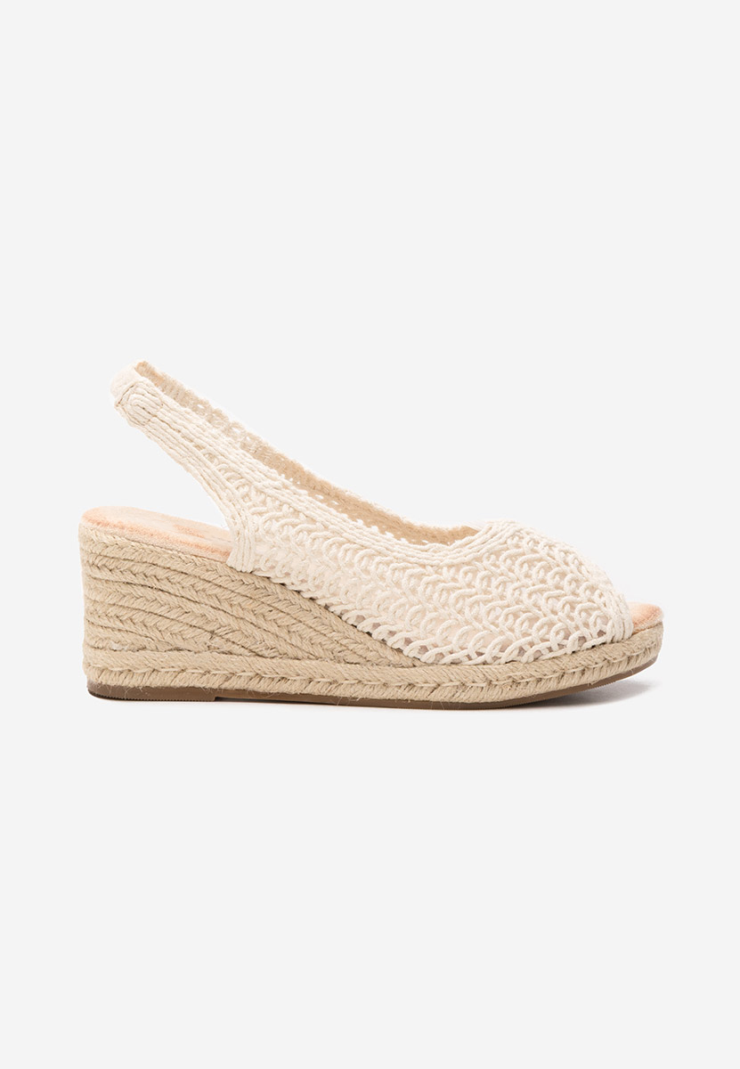 Béžové sandály na klínku Xiomara