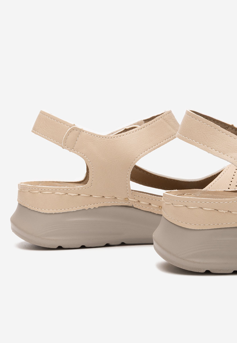 Béžové dámské sandály Shasta