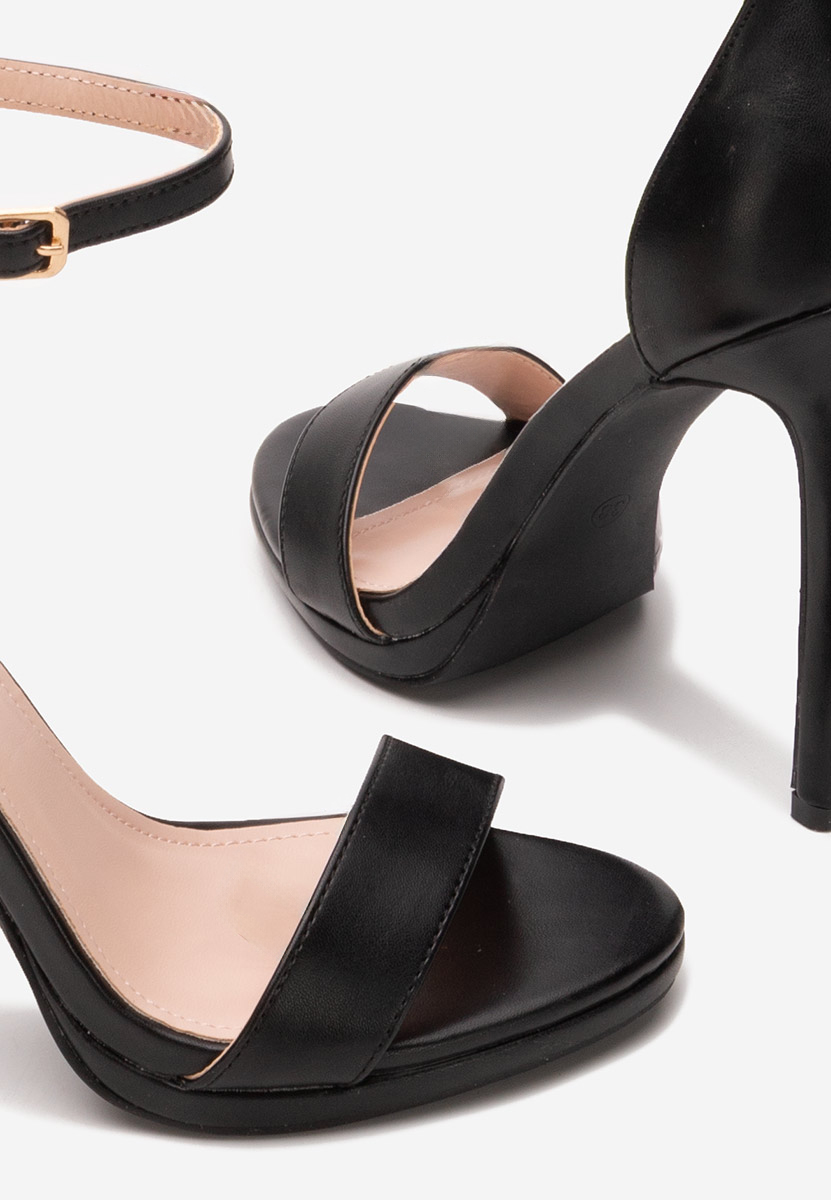 Černé sandály do špičky Barnysa