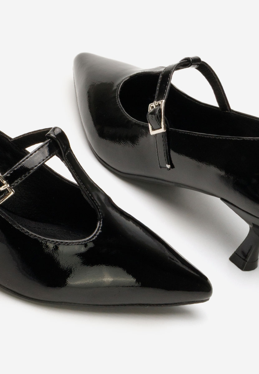 Černé lodičky do špičky Caty