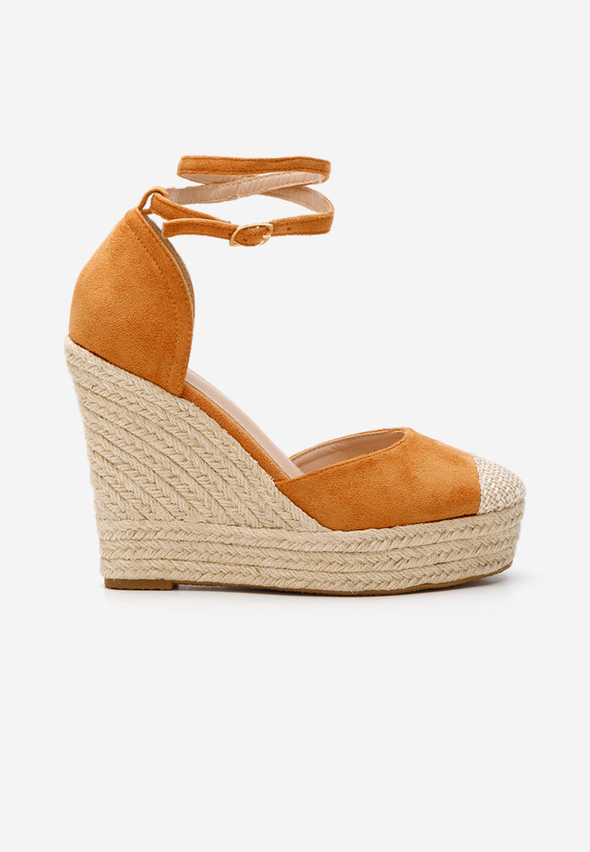 Camelové sandály na klínku Saniza V3