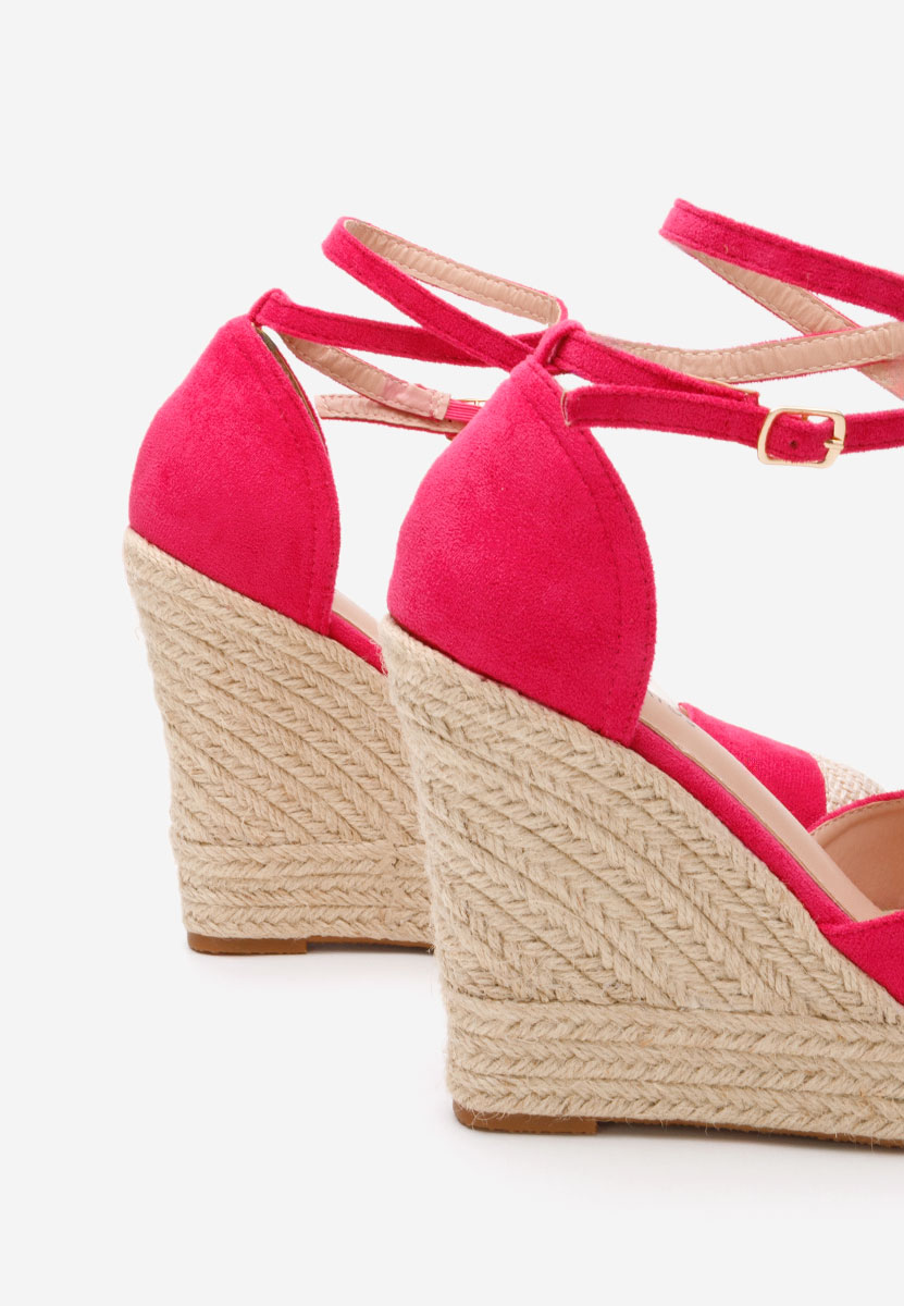 Fuchsiové sandály na klínku Saniza V3