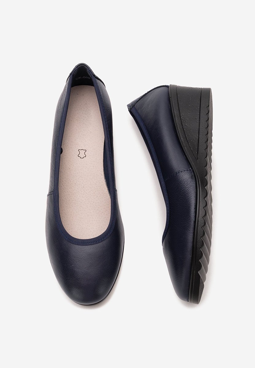 Tmavě modré lodičky na klínku Josmia