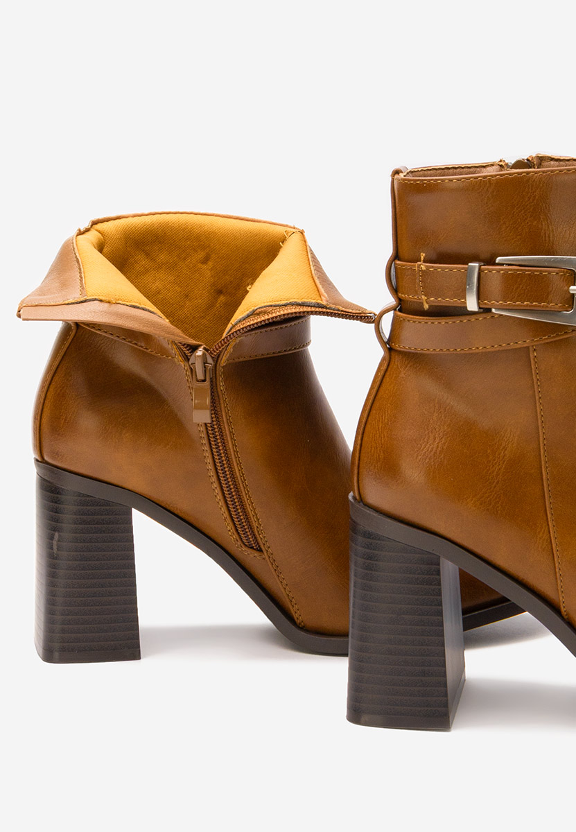 Camelové kotníkové boty na podpatku Reica