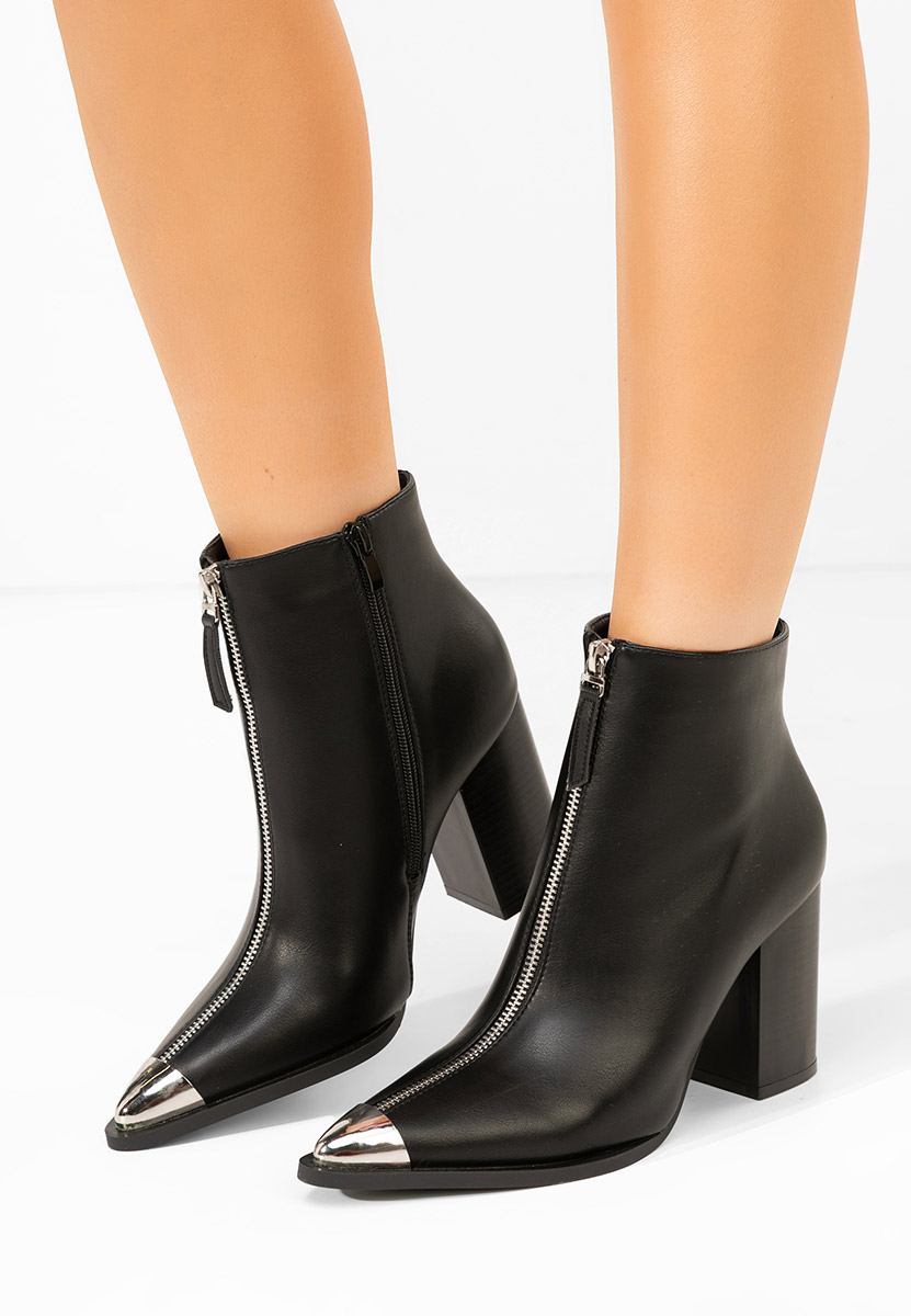 Černé kotníkové boty na podpatku Penia
