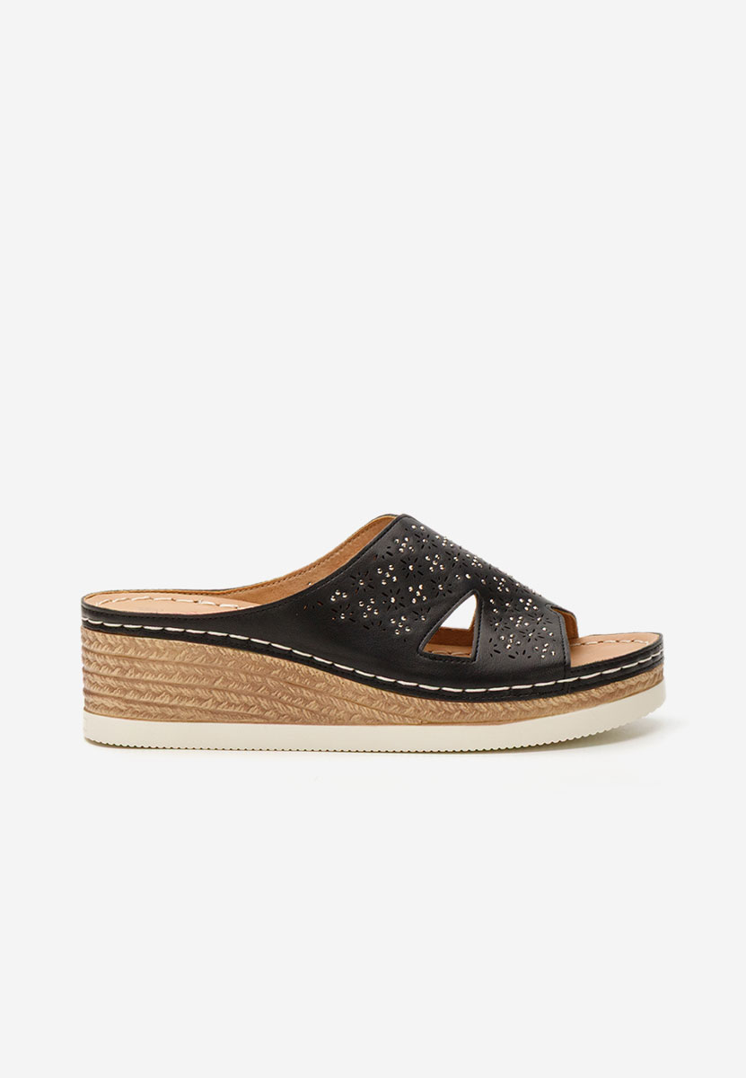 Černé pantofle na klínku Larue