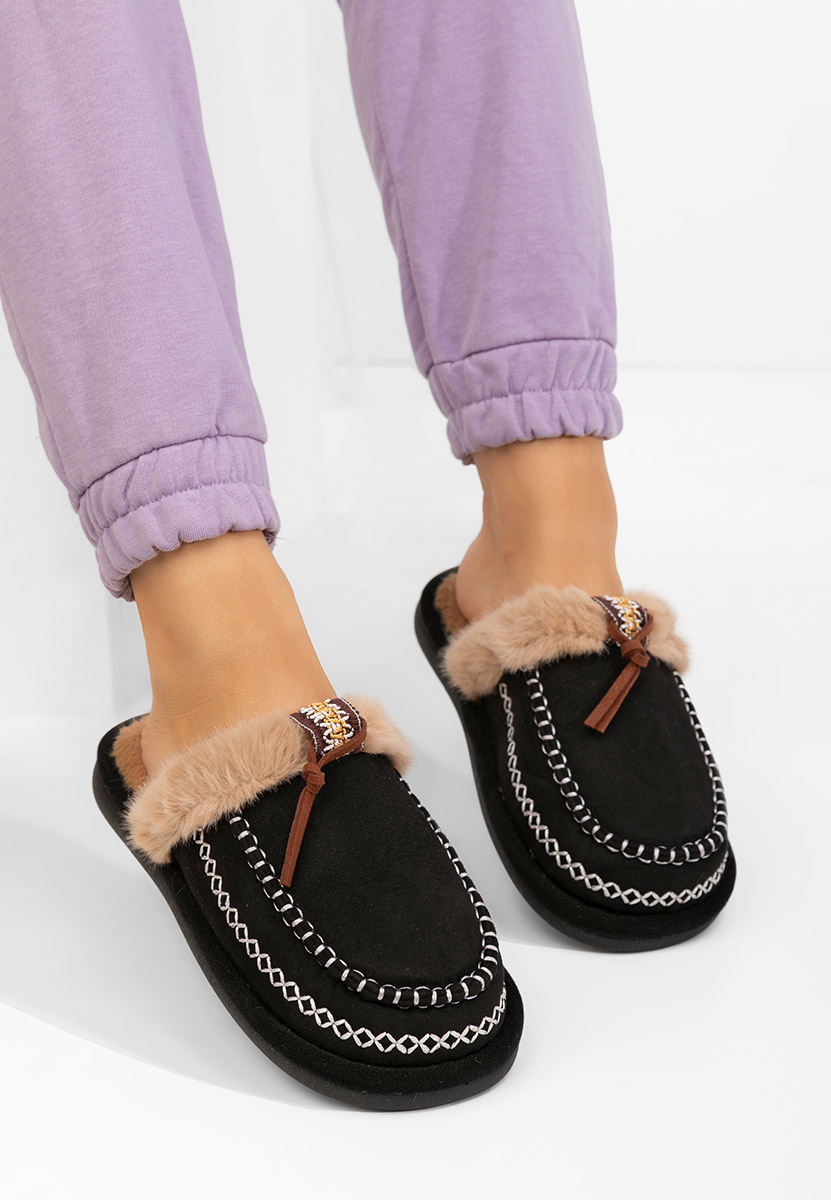Černé domácí pantofle Zeriva