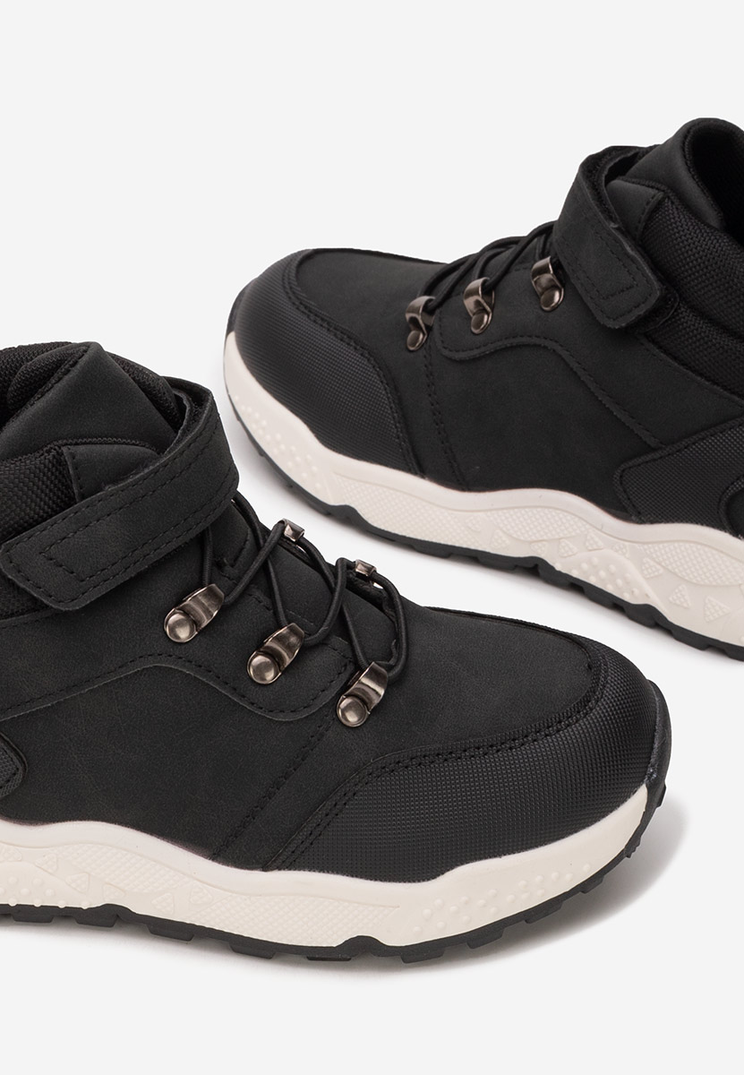 Černé chlapecké kotníkové boty Isnor