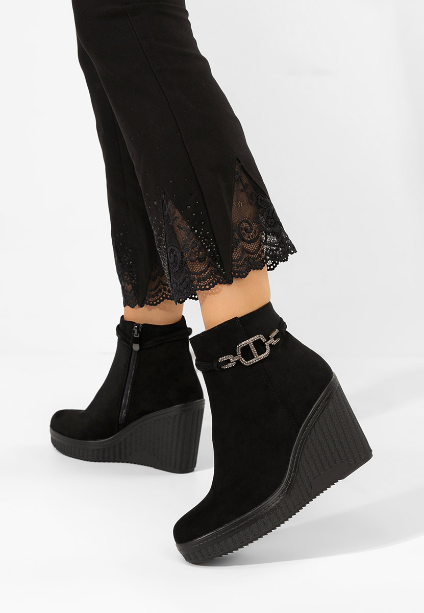 Černé polokozačky na platformě Charlet V3