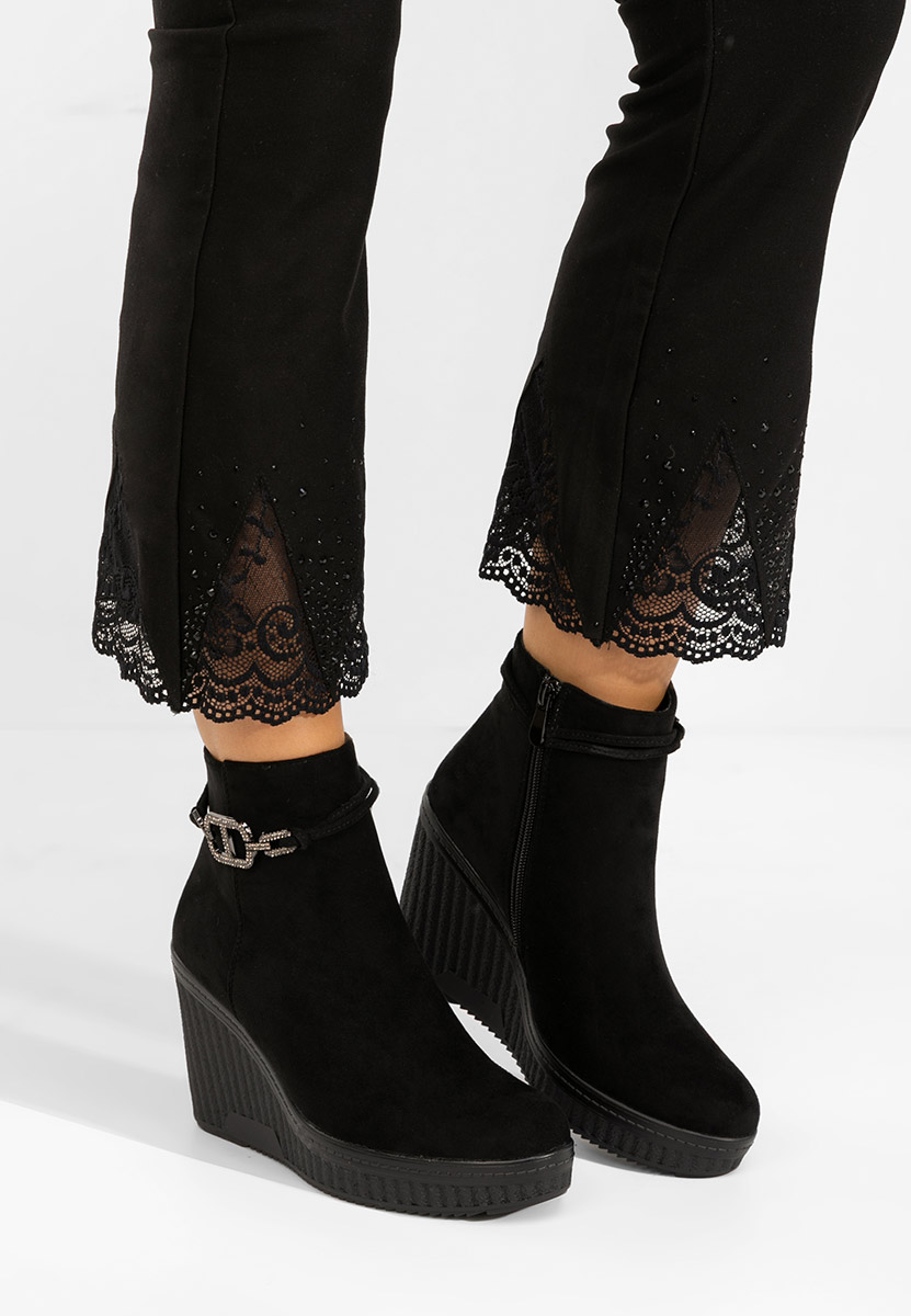 Černé polokozačky na platformě Charlet V3