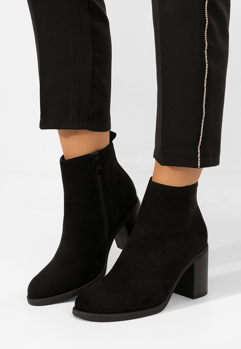 Černé kotníkové boty na podpatku Desirea Černé kotníkové boty na podpatku Desirea