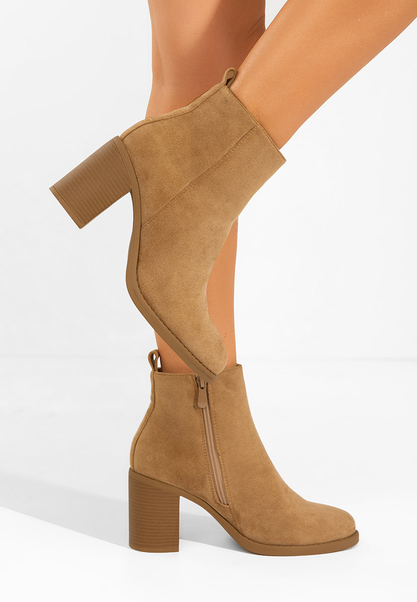 Camelové kotníkové boty na podpatku Desirea