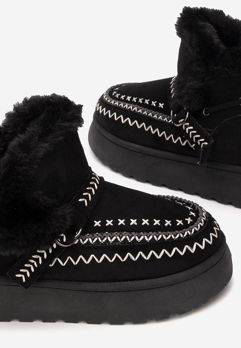 Černé členkové čižmy na platforme Tavoria