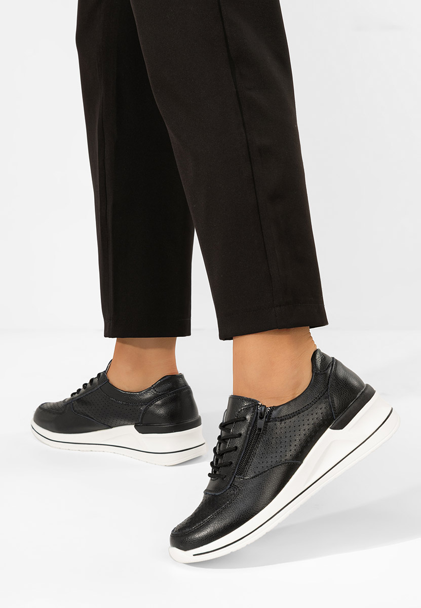 Levně Černé kožené dámské sneakersy Zetta