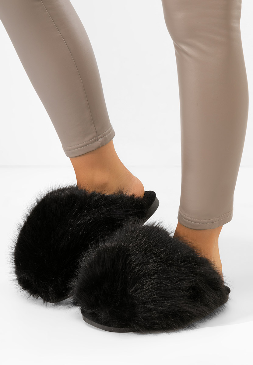 Černé domácí pantofle Vesoria