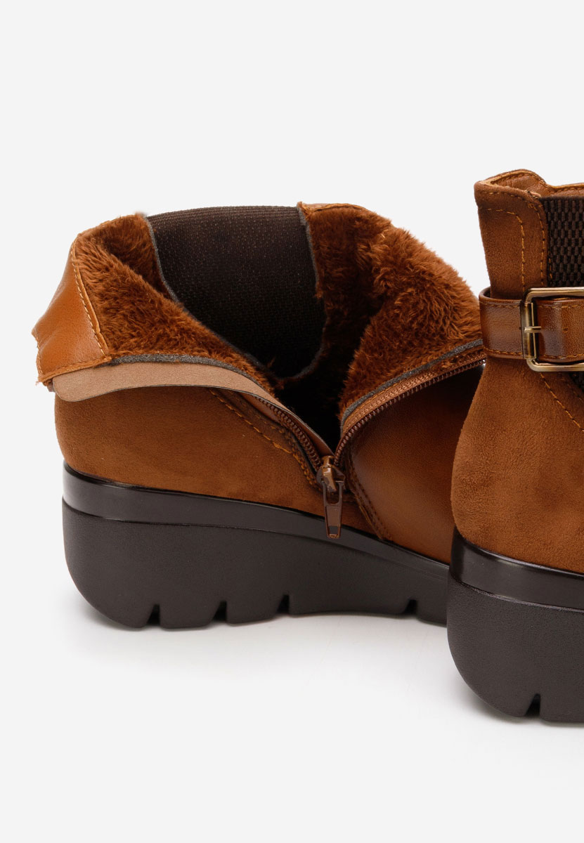 Hnedé kotnikove boty na klínku Ritama