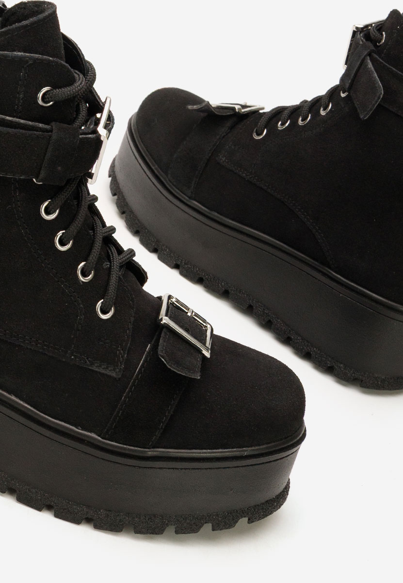 Černé členkové čižmy na platforme Astrid V6