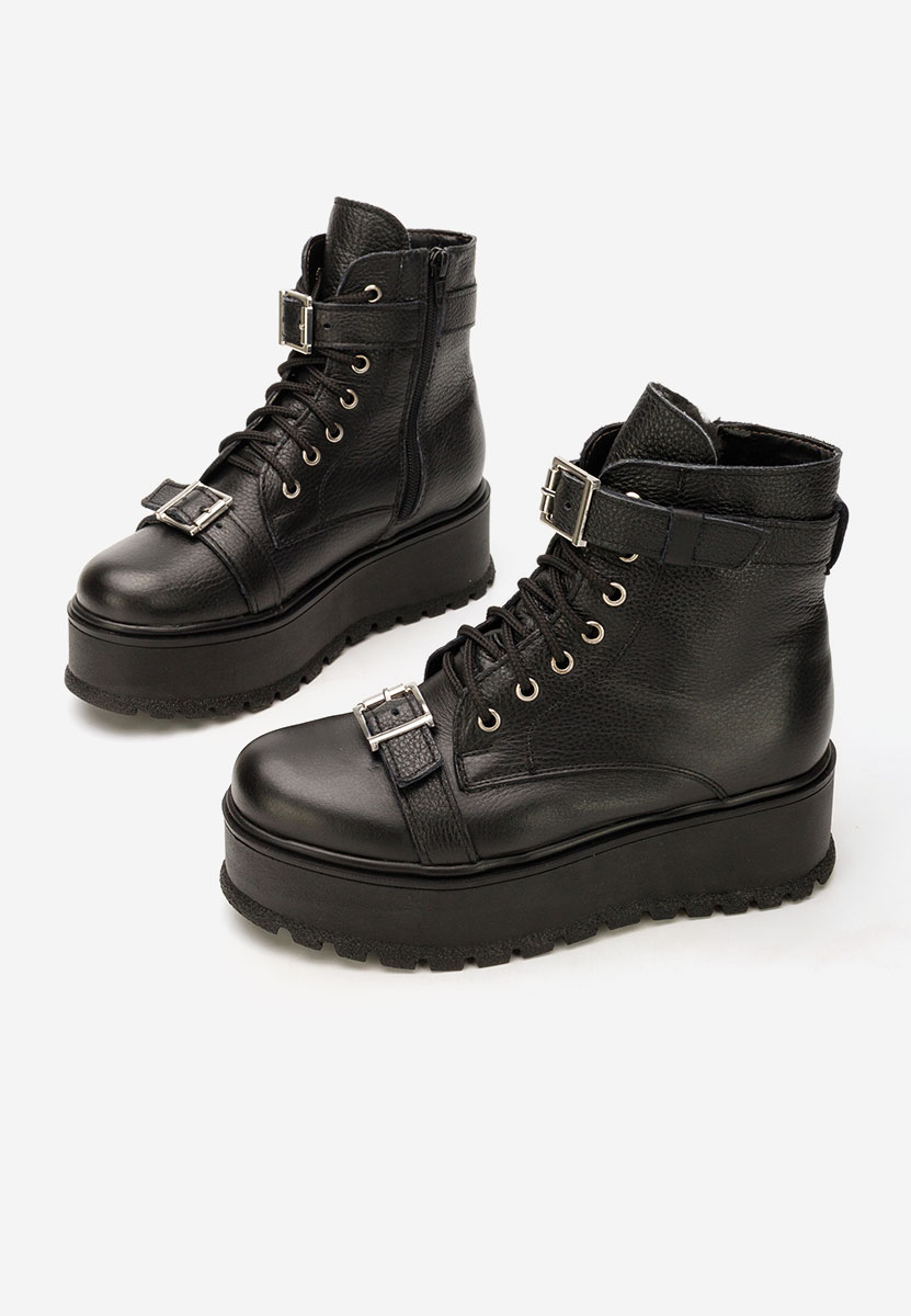 Černé členkové čižmy na platforme Astrid V5