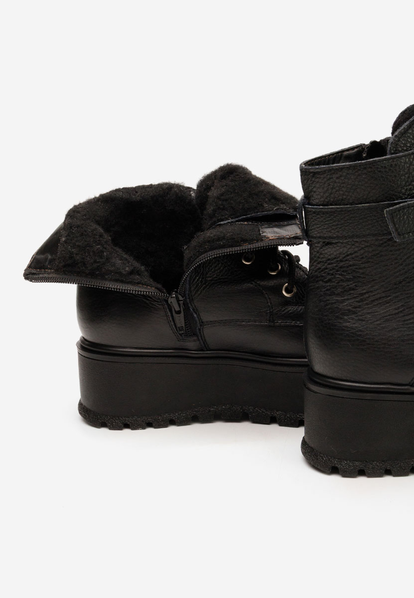 Černé členkové čižmy na platforme Astrid V5