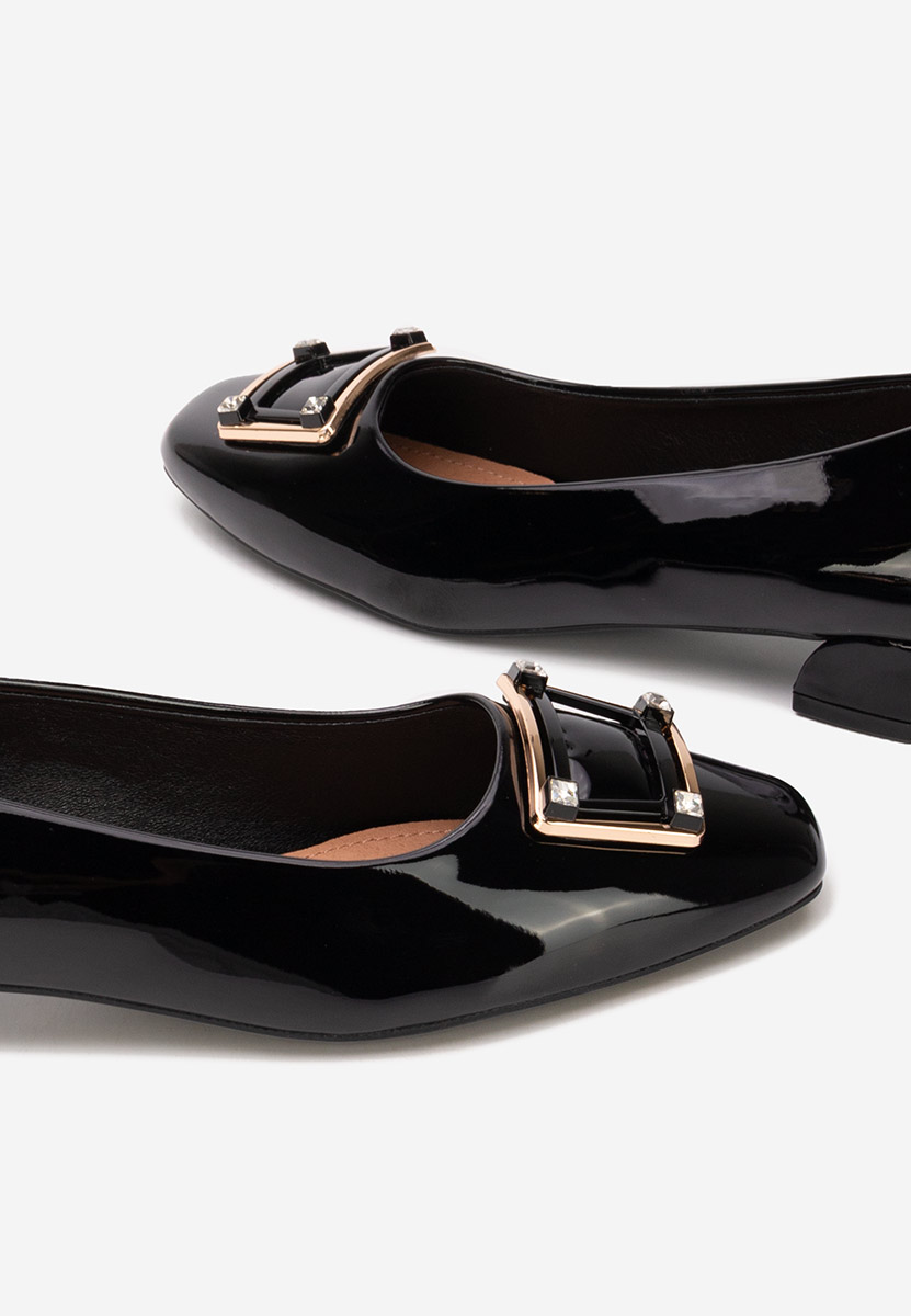 Černé lodičky na nízkém podpatku Huana