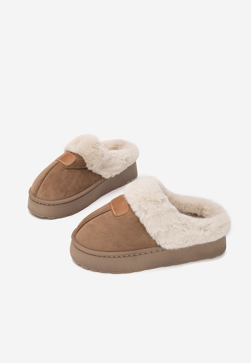 Hnedé domácí pantofle Flufina