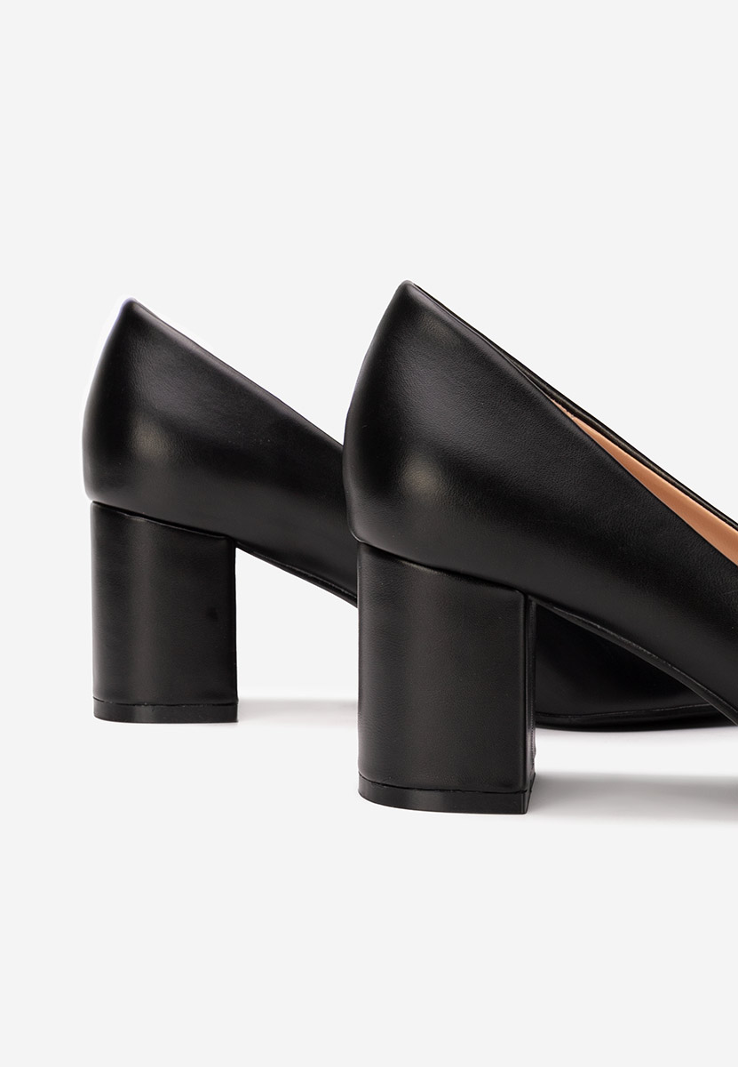 Černé lodičky na hrubém podpatku Brivara