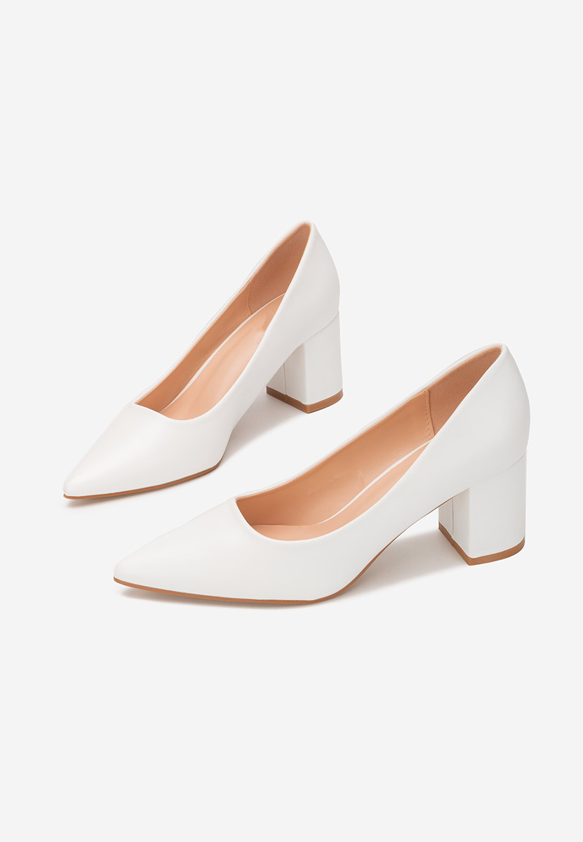 Bílé lodičky na hrubém podpatku Brivara