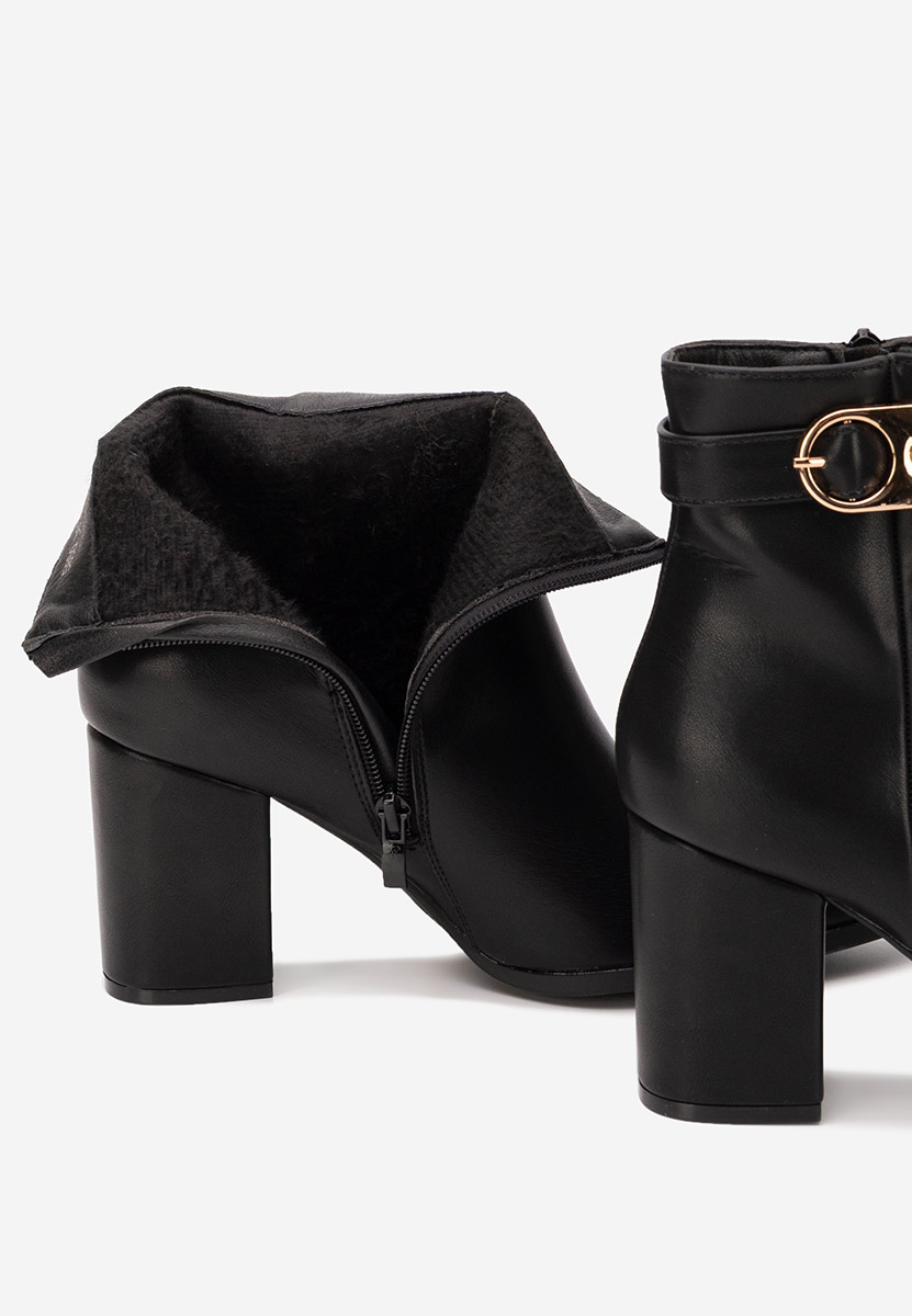 Černé kotníkové boty na podpatku Rovina