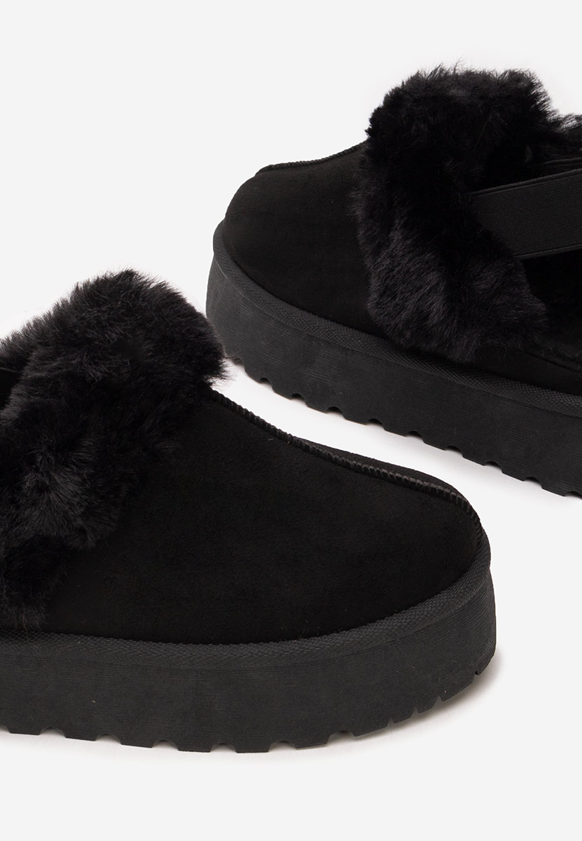 Černé pantofle na platformě Edden