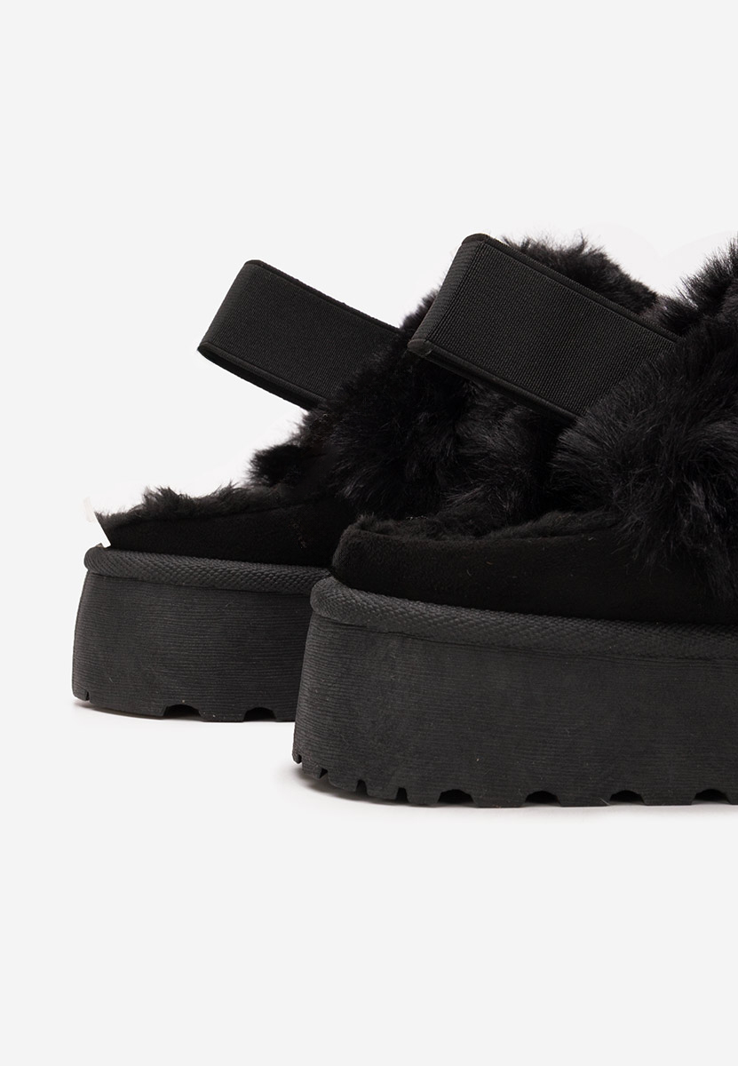 Černé pantofle na platformě Edden