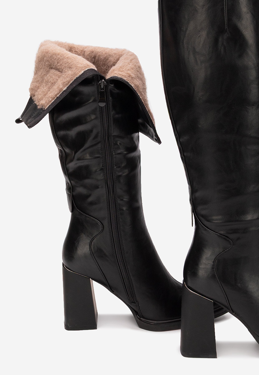 Černé kozačky na podpatku Ricardia